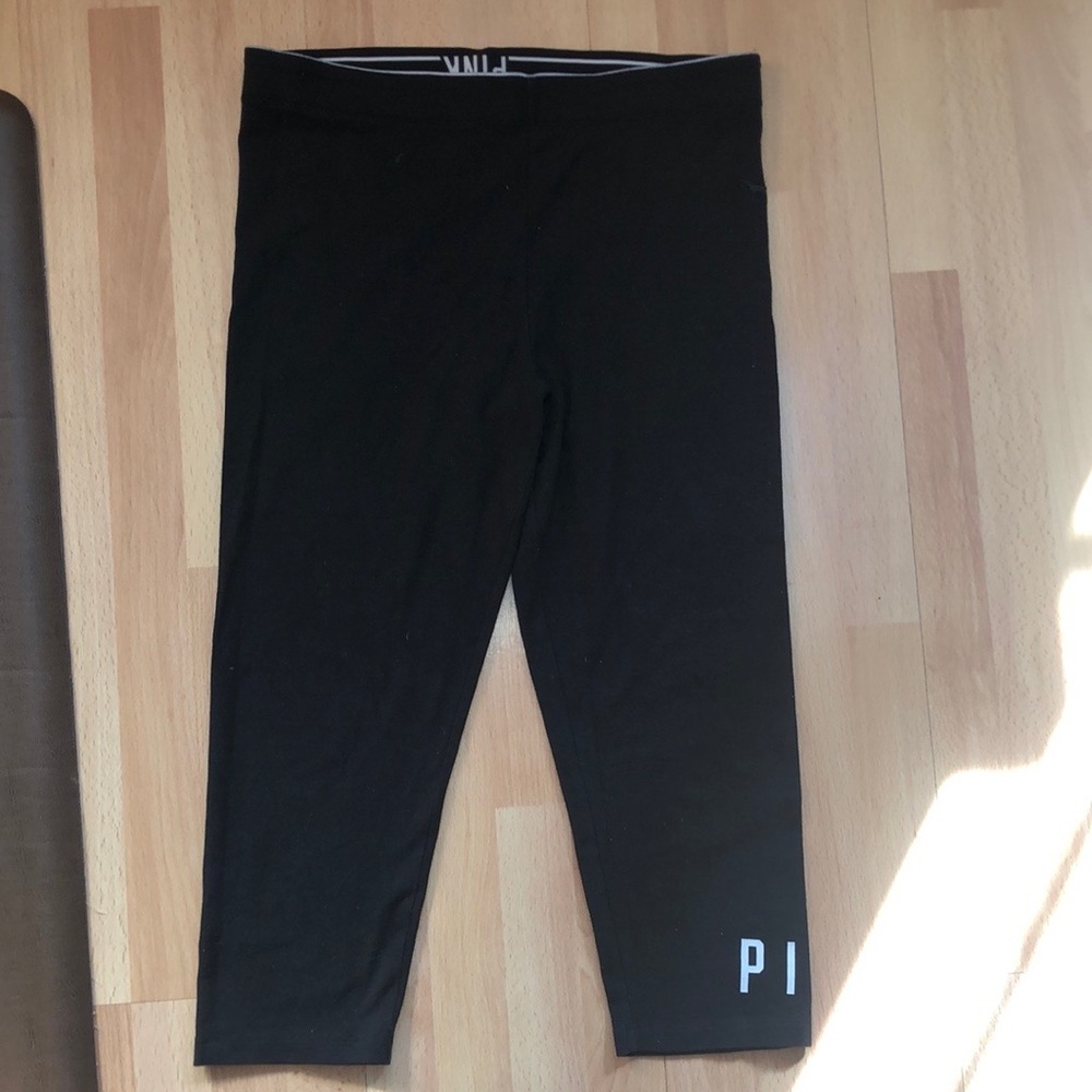 Victoria Sexret Pink Yoga Capri Pants